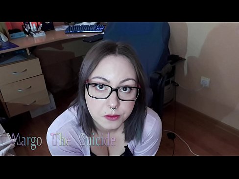 ❤️ Seksi djevojka s naočalama duboko siše dildo na kameri ❤ Seks video kod nas hr.goodseller.top ️❤